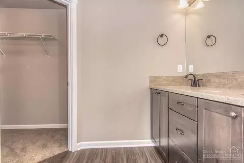 675 NE Providence Dr, Bend, OR 97701 photo 17