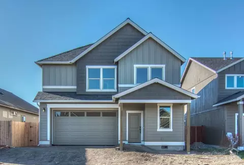 675 NE Providence Dr, Bend, OR 97701 photo 1