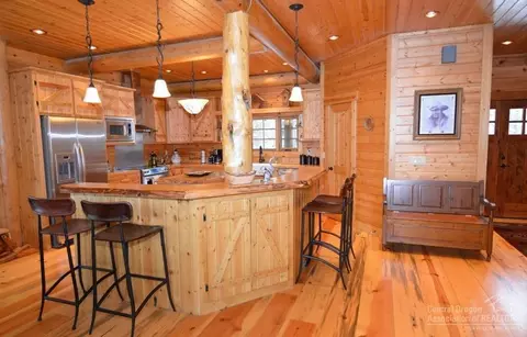 15160 Yellow Pine Loop, Bend, OR 97707 photo 5