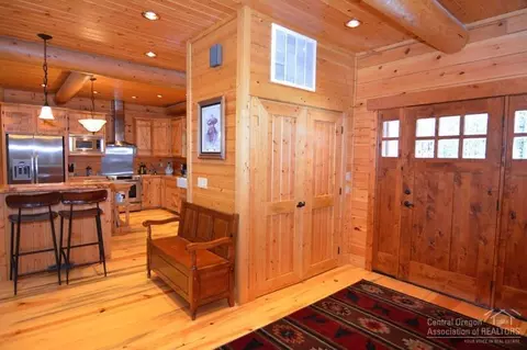 15160 Yellow Pine Loop, Bend, OR 97707 photo 4