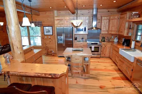15160 Yellow Pine Loop, Bend, OR 97707 photo 7