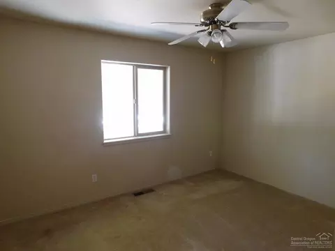 16984 Glendale Rd, Bend, OR 97707 photo 9