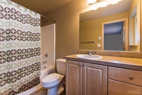 60270 Cree Cir, Bend, OR 97702 photo 9