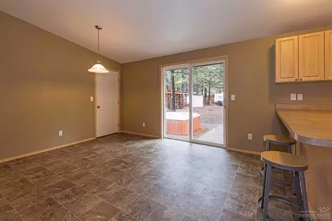 60270 Cree Cir, Bend, OR 97702 photo 4