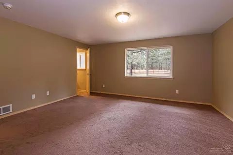 60270 Cree Cir, Bend, OR 97702 photo 8