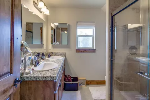 63293 Stonewood Dr, Bend, OR 97701 photo 23