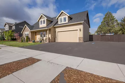 63293 Stonewood Dr, Bend, OR 97701 photo 2