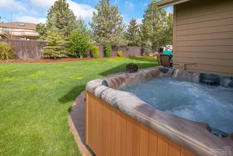 63293 Stonewood Dr, Bend, OR 97701 photo 5