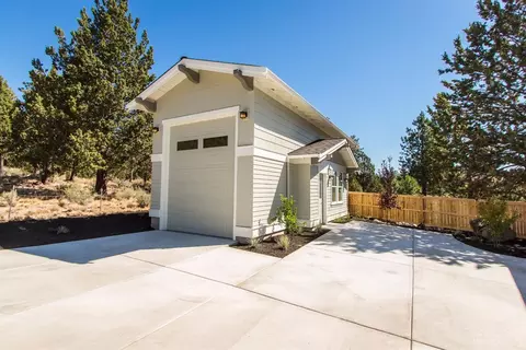 2706 NW Shields Dr, Bend, OR 97703 photo 23