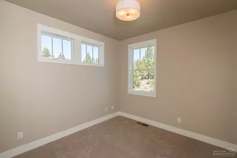 2706 NW Shields Dr, Bend, OR 97703 photo 18