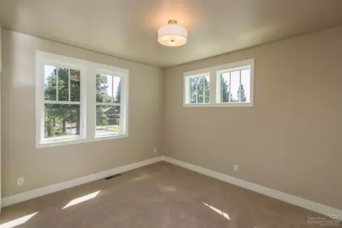2706 NW Shields Dr, Bend, OR 97703 photo 11