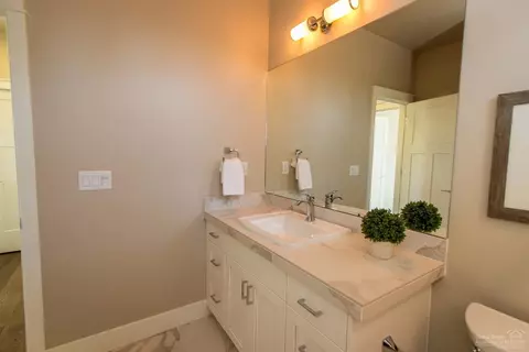 2706 NW Shields Dr, Bend, OR 97703 photo 12