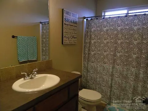 696 E D St, Culver, OR 97734 photo 12
