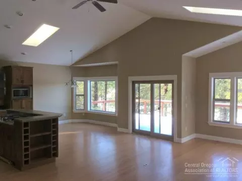 16443 Beaver Dr, Bend, OR 97707 photo 6