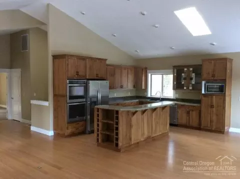 16443 Beaver Dr, Bend, OR 97707 photo 5