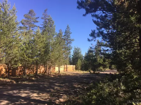 55112 Tamarack Dr, Bend, OR 97707 photo 3