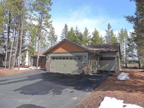 55821 Lost Rider Loop, Bend, OR 97707 photo 4