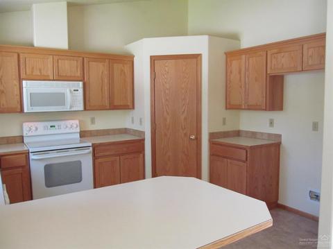 15939 Old Mill Rd, La Pine, OR 97739 photo 13