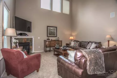 61294 SW Brookside Loop, Bend, OR 97702 photo 4
