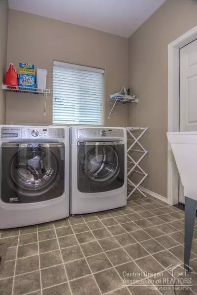 61294 SW Brookside Loop, Bend, OR 97702 photo 12