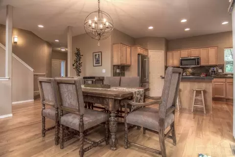61294 SW Brookside Loop, Bend, OR 97702 photo 6