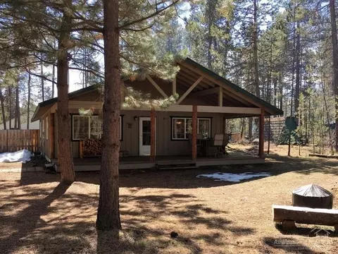 17225 Indio Rd, Bend, OR 97707 photo 2