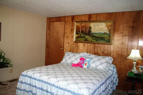 15744 Davis Ave, La Pine, OR 97739 photo 21