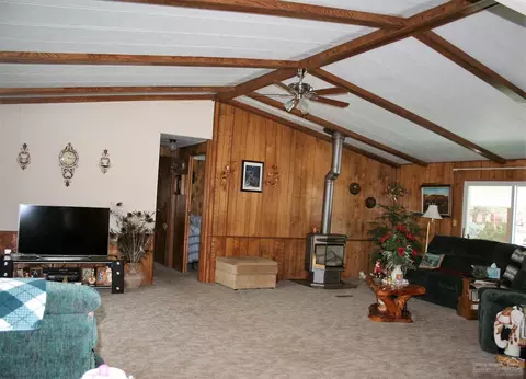 15744 Davis Ave, La Pine, OR 97739 photo 13