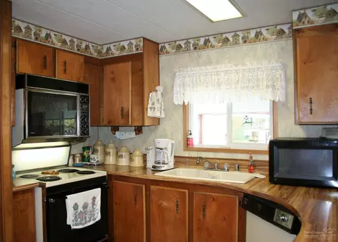 15744 Davis Ave, La Pine, OR 97739 photo 15