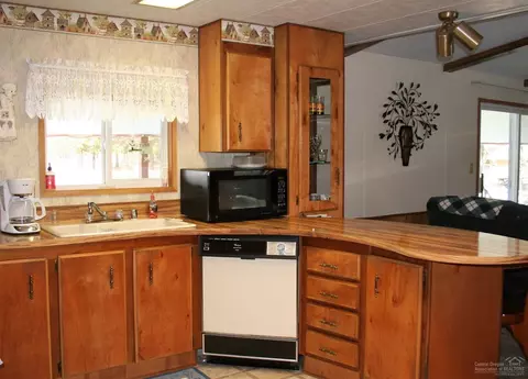 15744 Davis Ave, La Pine, OR 97739 photo 14