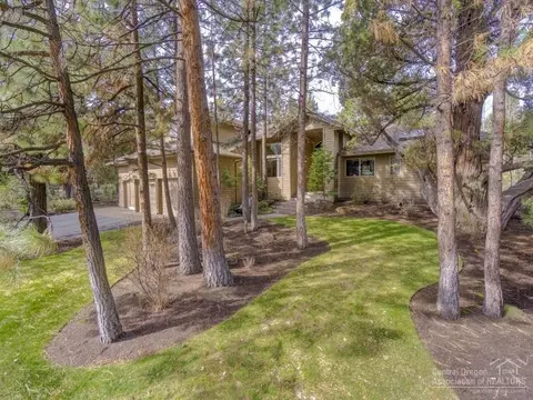 3205 NW Kidd Pl, Bend, OR 97703 photo 2