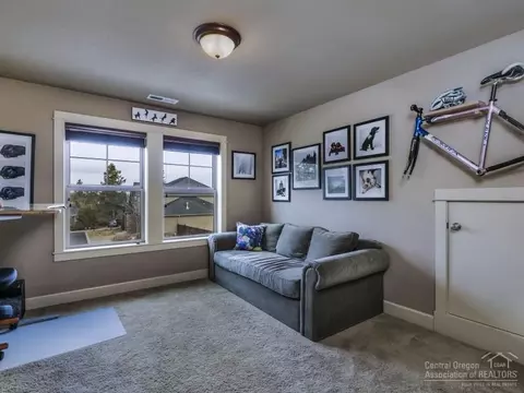 19683 Hollygrape St, Bend, OR 97702 photo 17