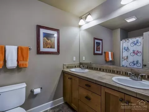 19683 Hollygrape St, Bend, OR 97702 photo 16