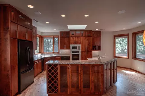 3337 NW Mccready Dr, Bend, OR 97703 photo 9