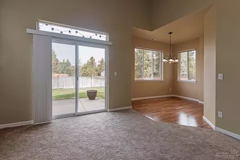 63339 Lamoine Ln, Bend, OR 97701 photo 6