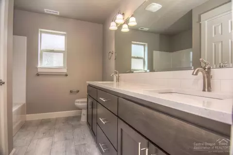 21334 NE Brooklyn Pl, Bend, OR 97701 photo 14