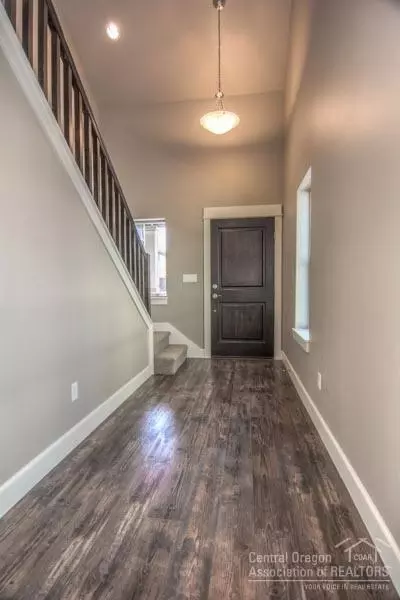 21334 NE Brooklyn Pl, Bend, OR 97701 photo 3