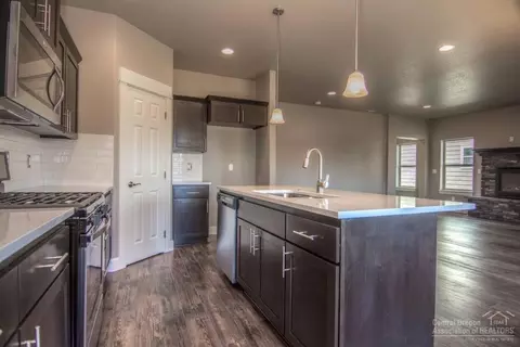 21334 NE Brooklyn Pl, Bend, OR 97701 photo 10