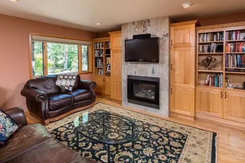 19551 Green Lakes Loop, Bend, OR 97702 photo 5
