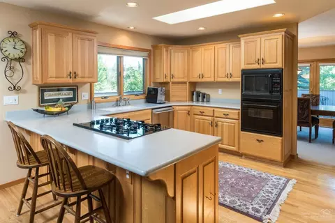 19551 Green Lakes Loop, Bend, OR 97702 photo 7