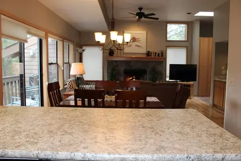 57407 Beaver Ridge Loop, Sunriver, OR 97707 photo 9