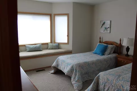 57407 Beaver Ridge Loop, Sunriver, OR 97707 photo 13