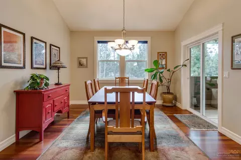 19109 Chiloquin Dr, Bend, OR 97703 photo 8
