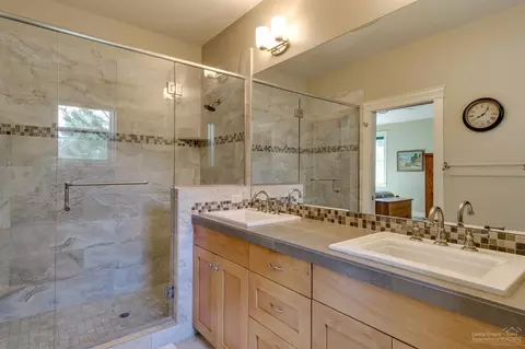19109 Chiloquin Dr, Bend, OR 97703 photo 17