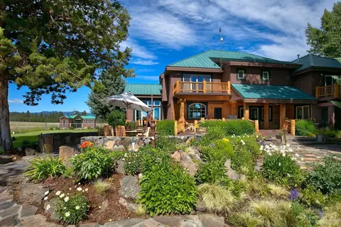 63895 Johnson Rd, Bend, OR 97703 photo 2