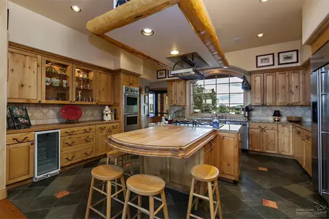 63895 Johnson Rd, Bend, OR 97703 photo 6