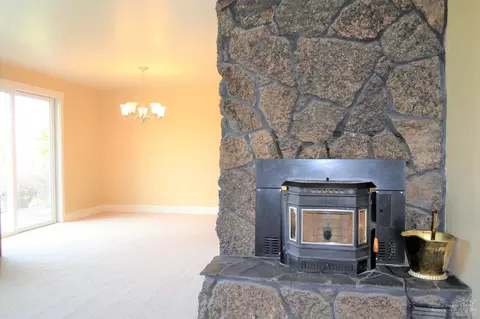 63037 Terry Dr, Bend, OR 97701 photo 8