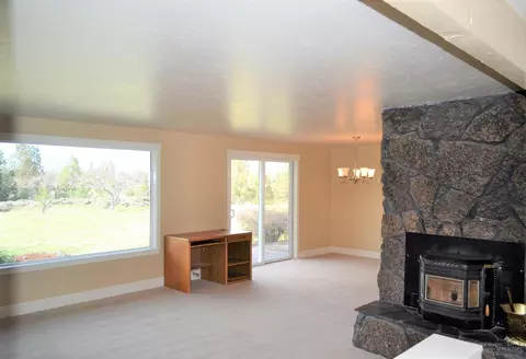 63037 Terry Dr, Bend, OR 97701 photo 7