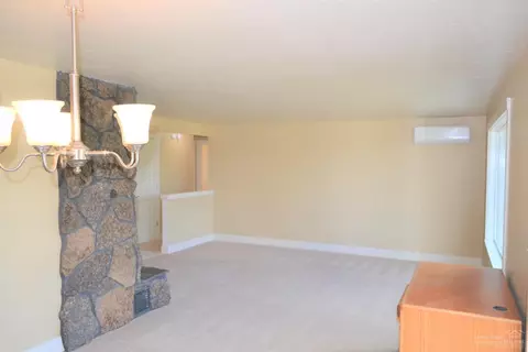 63037 Terry Dr, Bend, OR 97701 photo 10