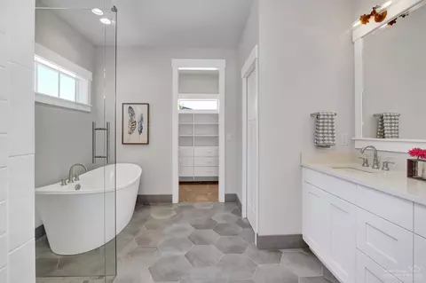 1841 NW Fields St, Bend, OR 97703 photo 18